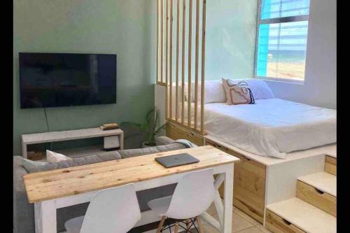 Redhill Apartment | Beachside Studio Apartment on Surfers Corner
