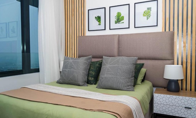 Cape Town City Centre Apartment | Beautiful and Scenic View Apartment.