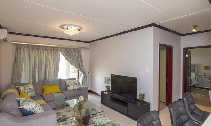 Greater Johannesburg Metropolitan Area Apartment | Beautiful home in Cedar