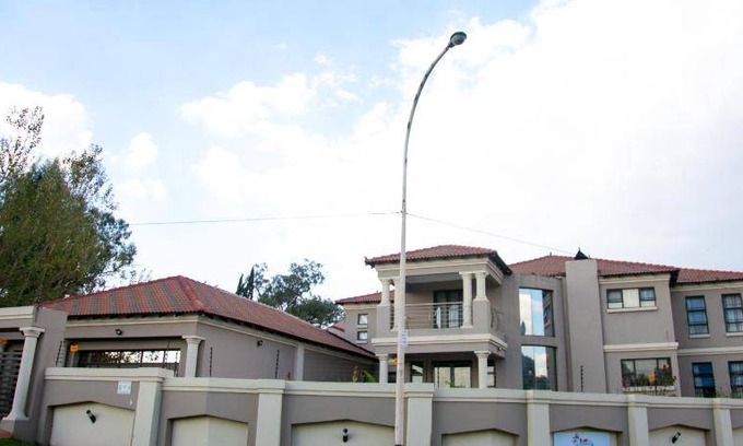 Emalahleni Bed & Breakfast | Bed and breakfast ∙ 2 guests