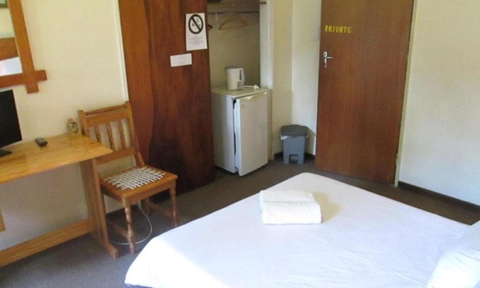 Bayswater House | Bedrock Bb - Double Bedroom for friends or couple