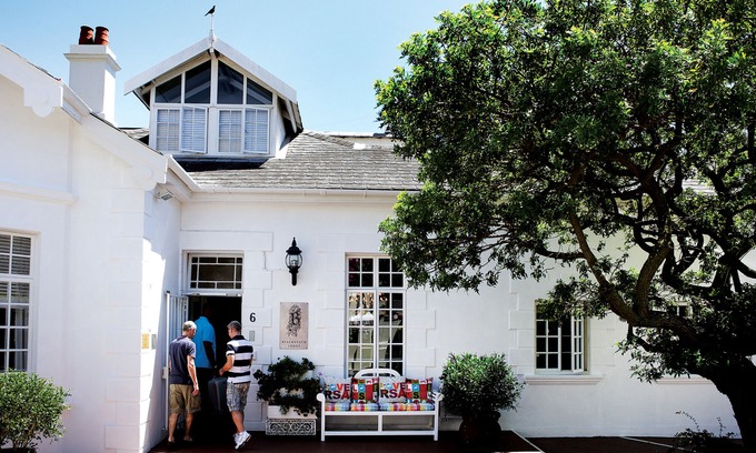 Three Anchor Bay Hotel | Blackheath Lodge