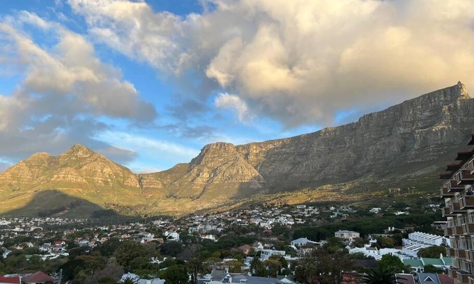 Cape Town City Centre Apartment | Breathtaking Table Mountain 2 Bed Apartment