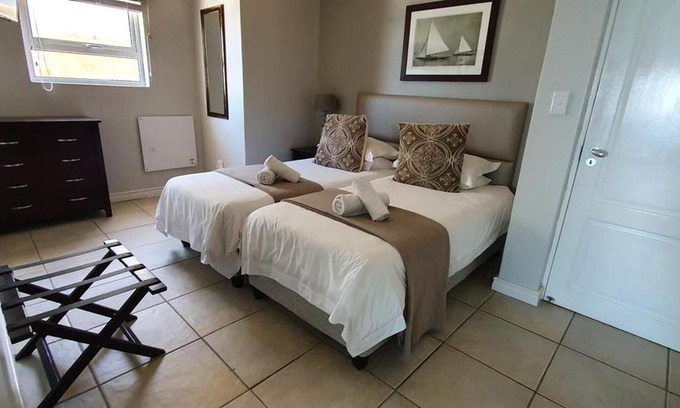 Brenton-on-Sea House | Brenton On The Rocks - 2 bedrooms for family or friends