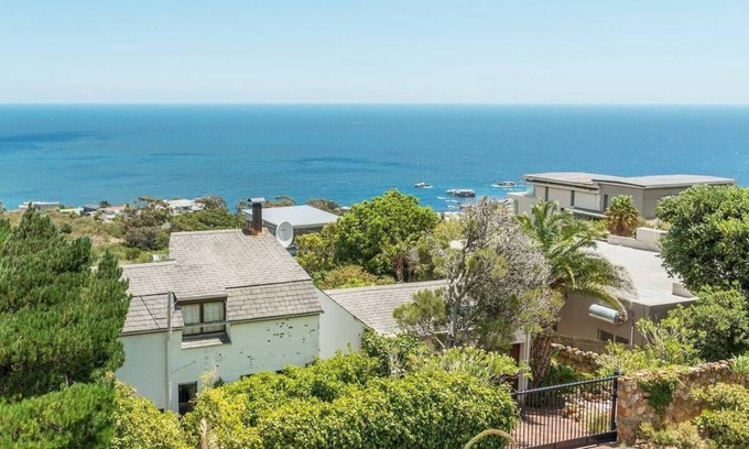 Camps Bay House | Camps Bay Forest House Sea views