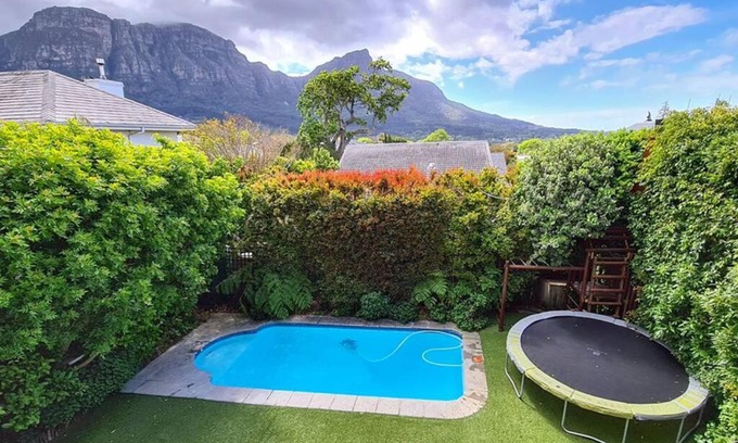 Claremont House | Cape Town Lock-and-Go House Ideal for your Holiday