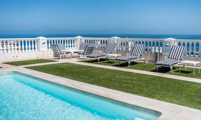 Three Anchor Bay Apartment | Cape Town Luxury (3 Bed) Penthouse