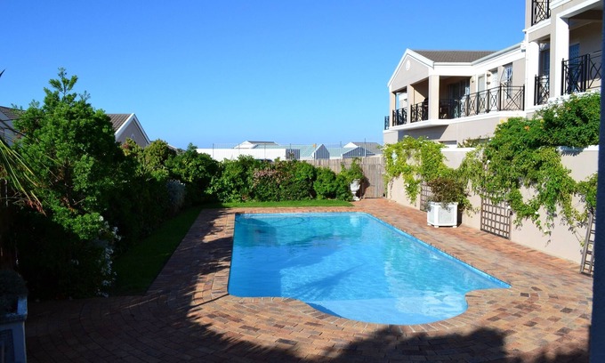 Cape Town City Centre Apartment | Centrally located with views over the bay