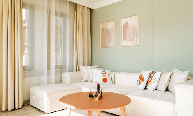 Kagithane Apartment | Chic Flat with Stunning View 10 min to VadIstanbul