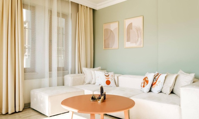Kagithane Apartment | Chic Flat with Stunning View 10 min to VadIstanbul