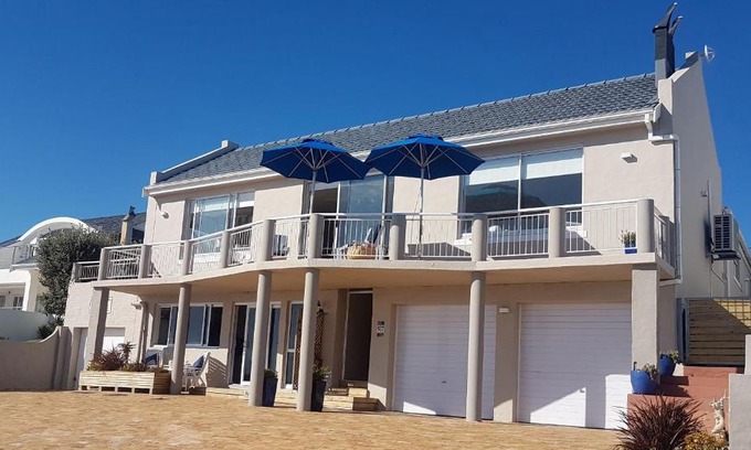 De Kelders Villa | Cliff House