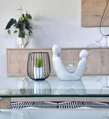La Mercy Apartment | Coastal bliss at YnS apartment!