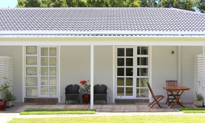 Alphen Apartment | Comfortable 2-Bedroom-Apartment in Upper Constantia