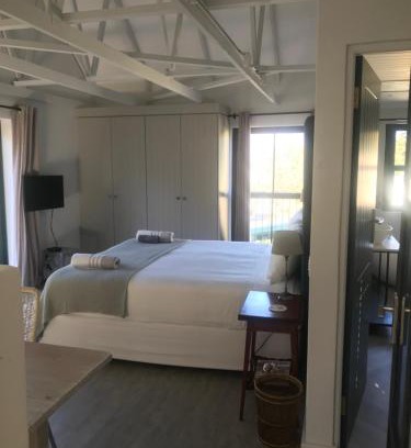 Franschhoek Apartment | Comfortable Room with Large en suite Bathroom