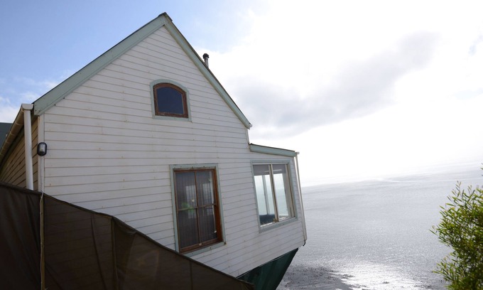 Fish Hoek House | Cozy dreamy cottage with endless sea views