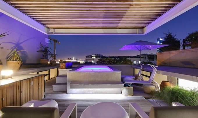 Cape Town City Centre Apartment | Designer Apartment with easy Access to the City 155 Waterkant