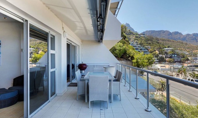 Clifton Apartment | Dunmore Place - Two Bedroom Apartment, Sleeps 4
