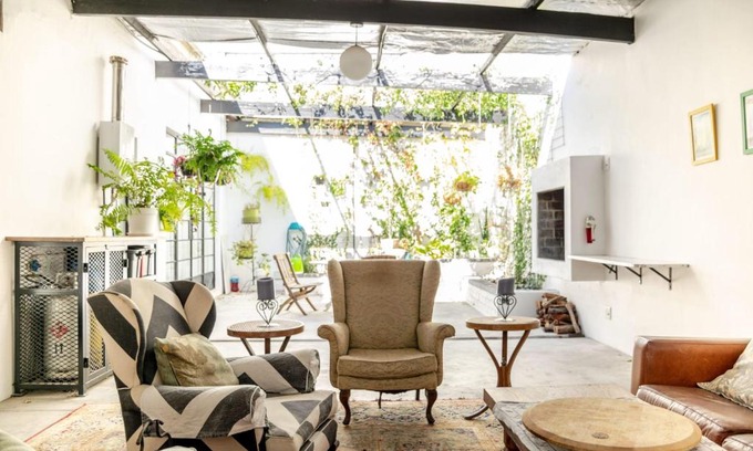 Three Anchor Bay Apartment | Eclectic Two Bedroom in Seapoint