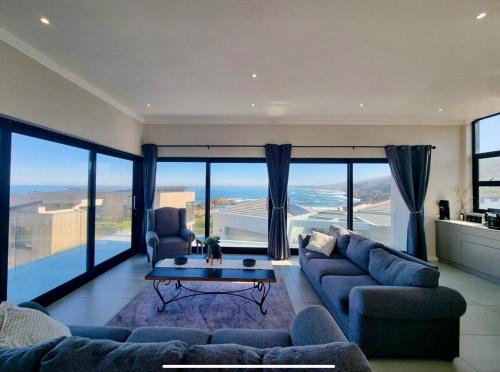 Pinnacle Point House | Escape to Paradise