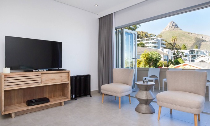 Sea Point Apartment | Exclusive Apartment | Spacious | Views | Parking