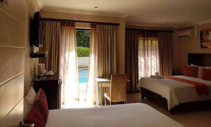 Umhlanga Bed & Breakfast | Fairview Bed And Breakfast - Family Bedroom