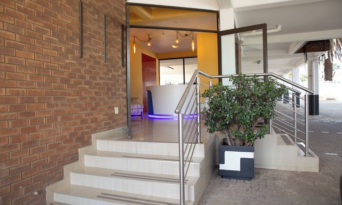Greater Johannesburg Metropolitan Area Hostel | Glenada Hotel