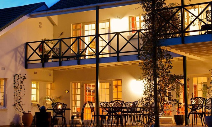 Somerset West House | Golden Hill Guest House