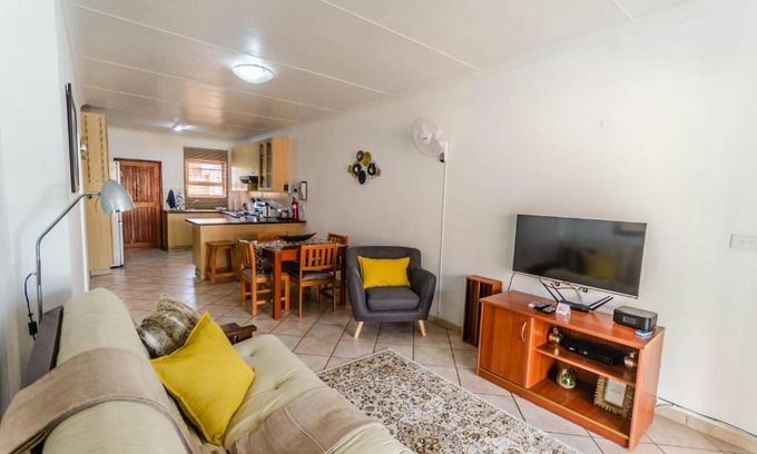 Gonubie Apartment | Grayson's no 2