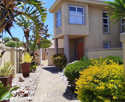 West Beach House | Harbour Close Home