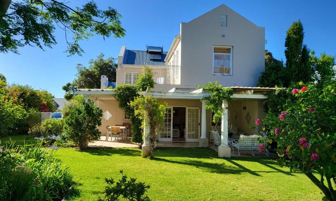 Eastcliff Villa | Hope Cottage Eastcliff Hermanus