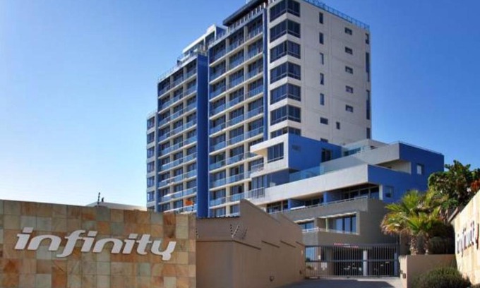 West Beach Apartment | Infinity 701