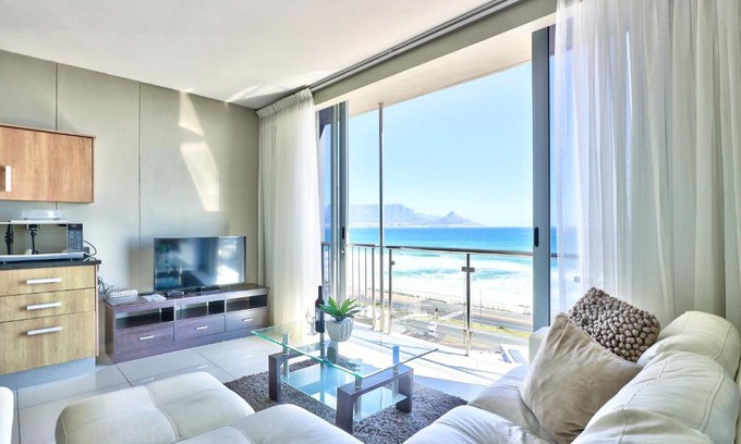 Bloubergstrand Apartment | Infinity Apartments