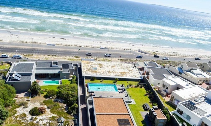 Bloubergstrand Hotel | Infinity Self-Catering Apartments