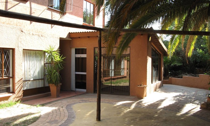 Greater Johannesburg Metropolitan Area Hostel | Johannesburg Boarding Hostel