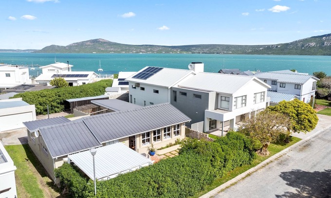 Langebaan House | Kabeljou 6 - Four Bedroom House, Sleeps 8