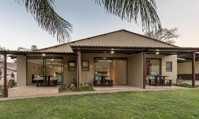 White River House | Kiyala Guest Farm