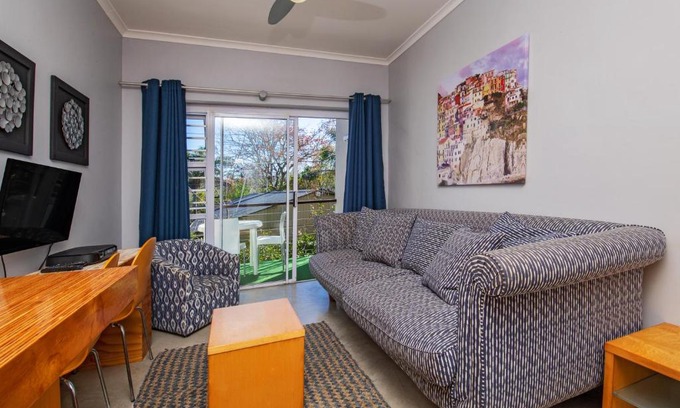 Knysna Central Apartment | Knysna Pocket Breaks Unit 6