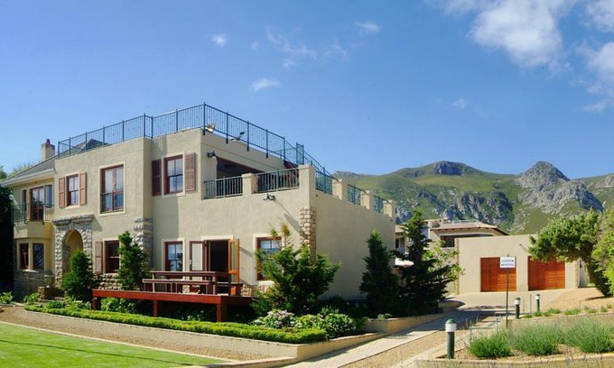 Voelklip Hotel | Lavender Manor Guest Lodge