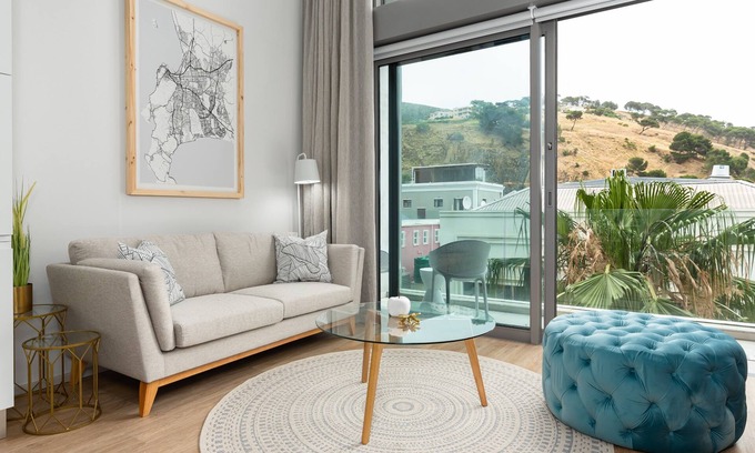 Bo'Kaap Apartment | Lavish De Waterkant Loft Apartment