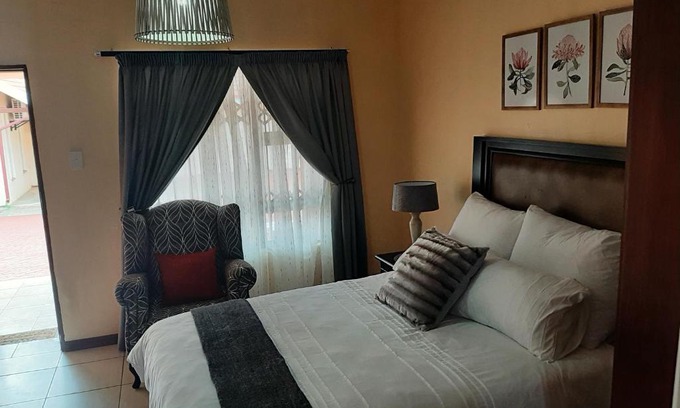 Silverton Apartment | Lesedi Self Catering