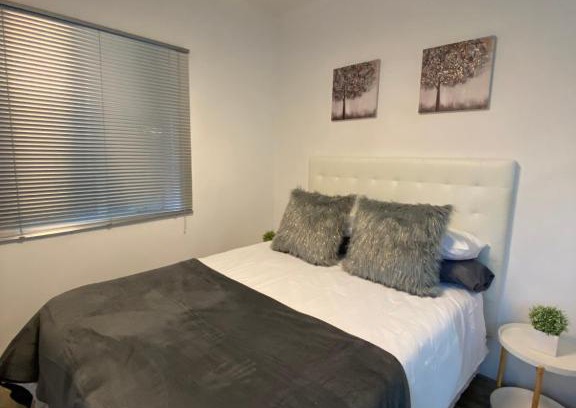 Beaufort West Apartment | Little Miracle