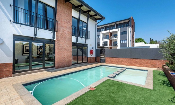 Greater Johannesburg Metropolitan Area Apartment | Long & Short Stays With Uncapped Wi-fi & Security