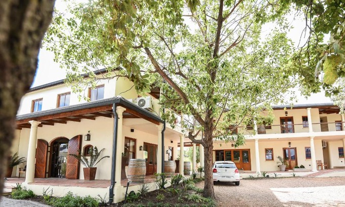 Vlottenburg House | Lovane Boutique Wine Estate and Guesthouse