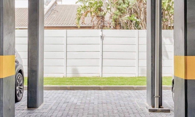 Bloubergstrand Apartment | Lovely cozy new one bedroom