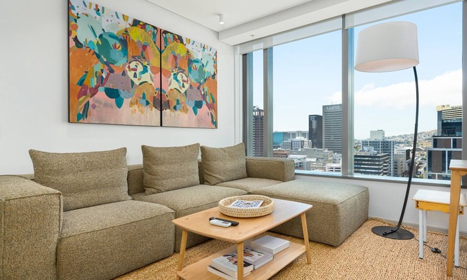 Bo'Kaap Apartment | Luxe 117 on Strand Studio, Mountain Views