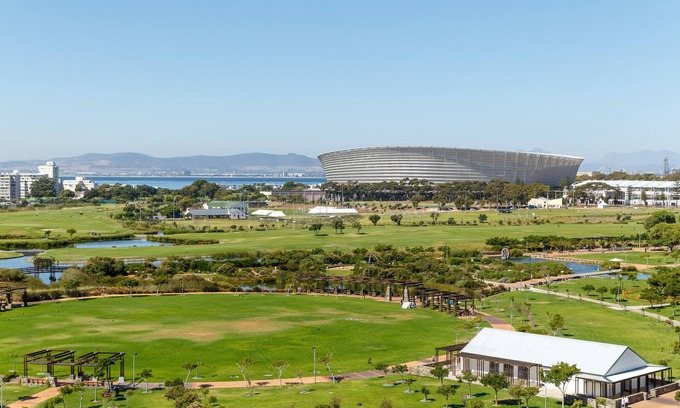 Mouille Point Apartment | Luxurious Exclusive 4 Bedroom Penthouse Cape Town
