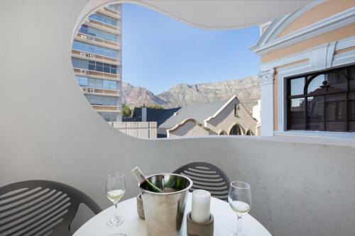 Cape Town City Centre Apartment | Luxurious with Stunning View