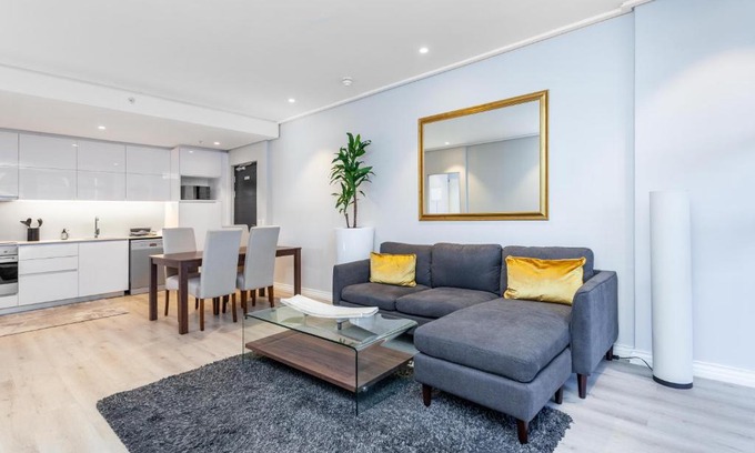 Cape Town City Centre Apartment | Luxuriuous 1 Bedroom in 16 on Bree