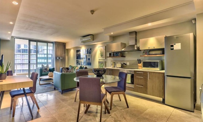 Victoria and Alfred Waterfront Apartment | Luxury 1 Bedroom apartment in Canal Quays