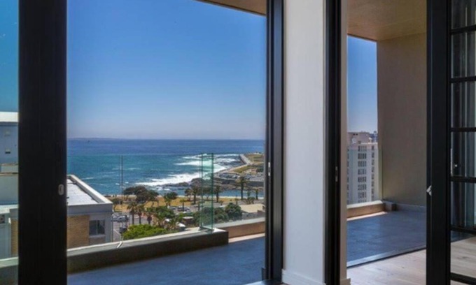 Three Anchor Bay Apartment | Luxury Cape Town Penthouse with Ocean views